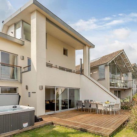 Somerford Keynes Cotswolds Lakehouse, With Hot Tub & Spa Access, Lower Mill Estate מראה חיצוני תמונה